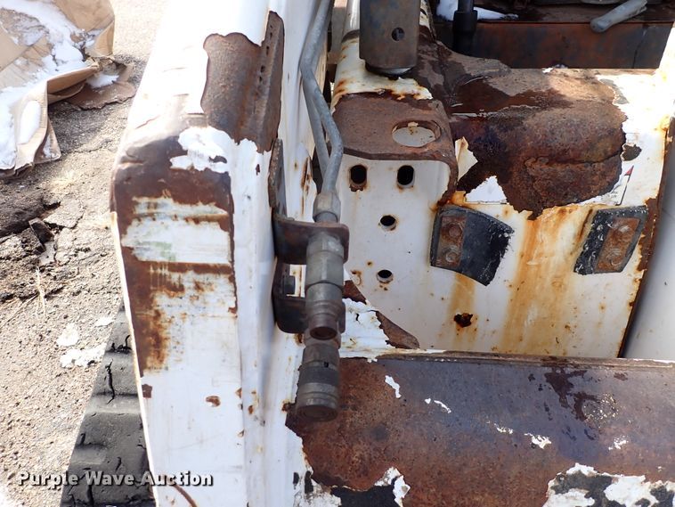 image for item DK4531 2001 Bobcat T200  tracked skid steer loader