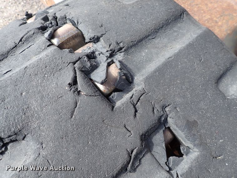 image for item DK4531 2001 Bobcat T200  tracked skid steer loader