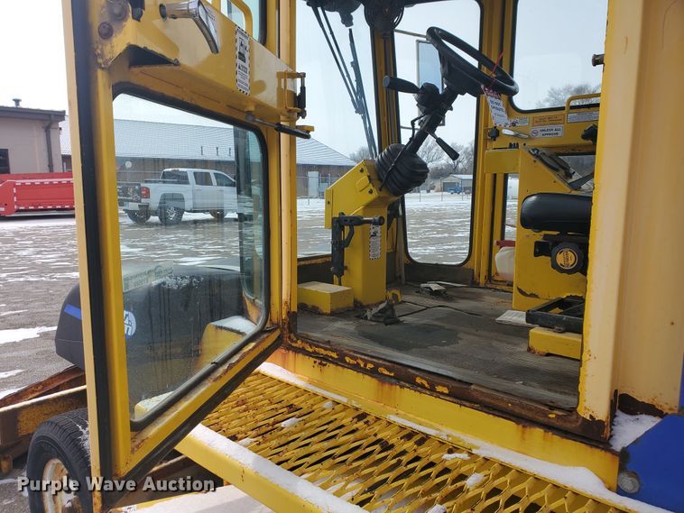 image for item EY9589 2007 Superior DT80CT  broom