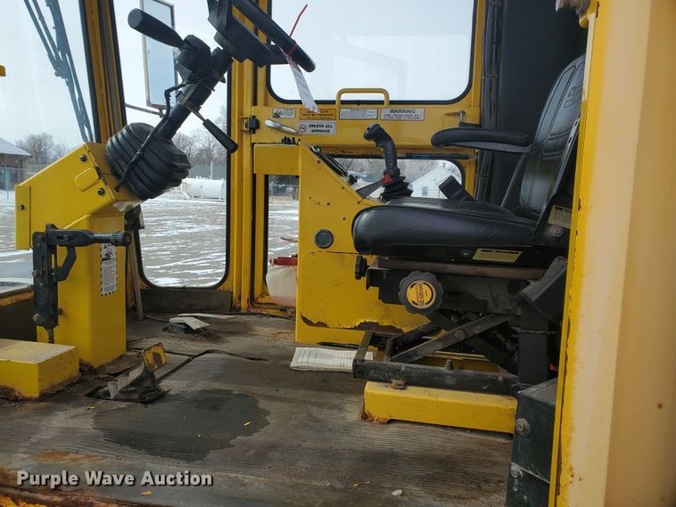 image for item EY9589 2007 Superior DT80CT  broom