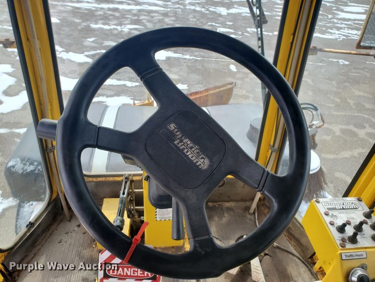 image for item EY9589 2007 Superior DT80CT  broom