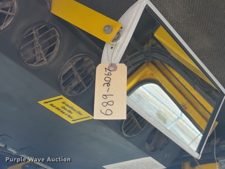 image for item EY9589 2007 Superior DT80CT  broom