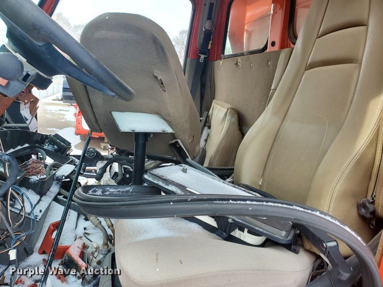 image for item EY9590 2003 Sterling LT7501  dump truck