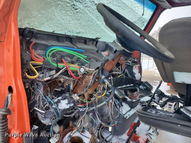 image for item EY9590 2003 Sterling LT7501  dump truck