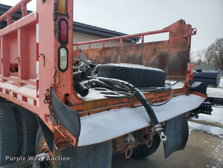 image for item EY9590 2003 Sterling LT7501  dump truck