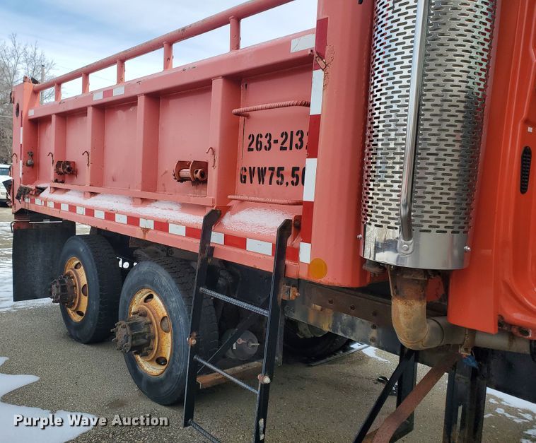 image for item EY9590 2003 Sterling LT7501  dump truck