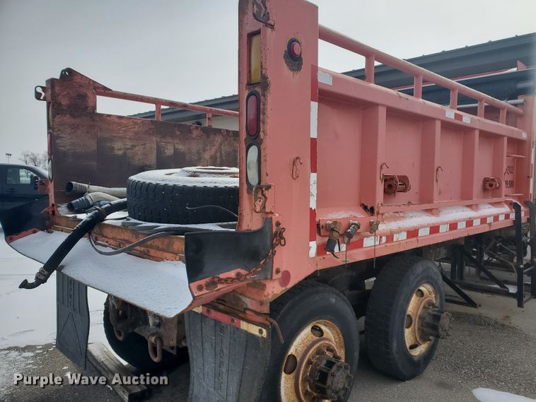 image for item EY9590 2003 Sterling LT7501  dump truck