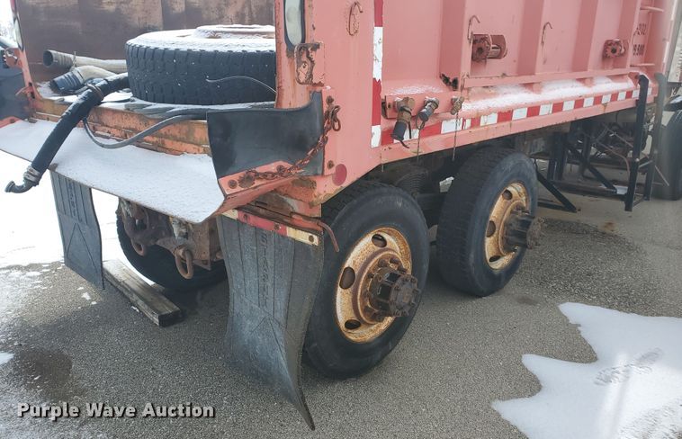 image for item EY9590 2003 Sterling LT7501  dump truck