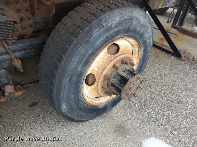 image for item EY9590 2003 Sterling LT7501  dump truck