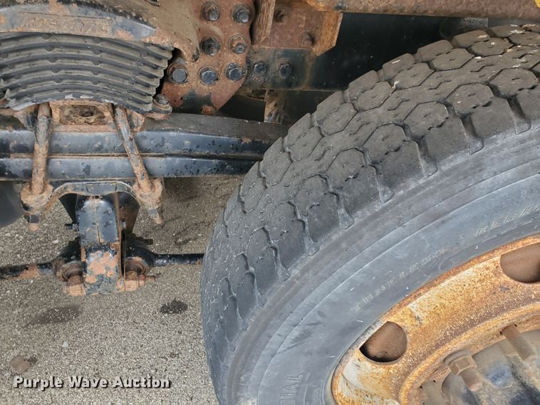 image for item EY9590 2003 Sterling LT7501  dump truck