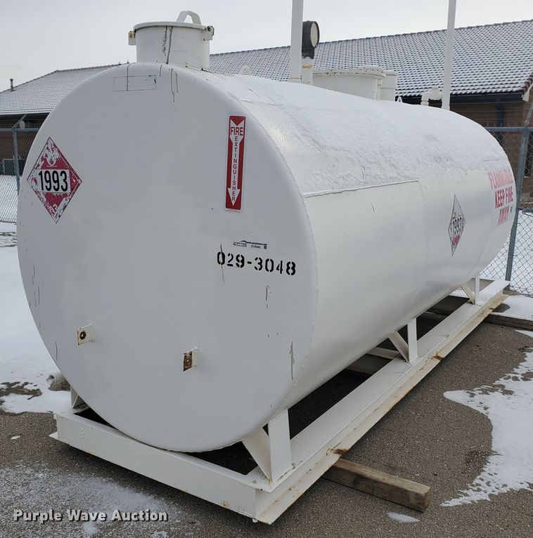 image for item EY9593 1992 Smith fuel tank