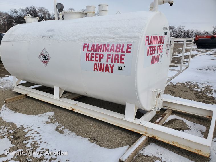 image for item EY9593 1992 Smith fuel tank