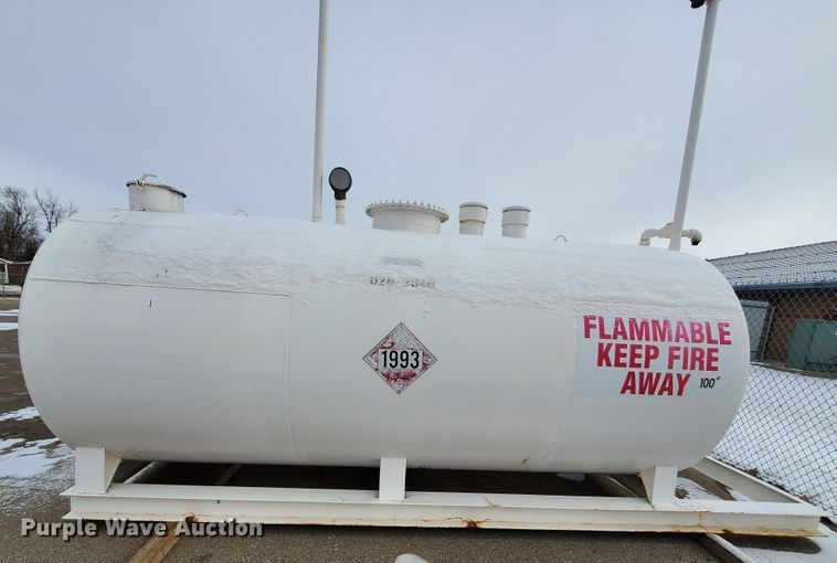 image for item EY9593 1992 Smith fuel tank