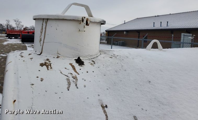 image for item EY9593 1992 Smith fuel tank