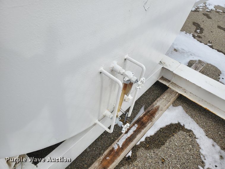 image for item EY9593 1992 Smith fuel tank