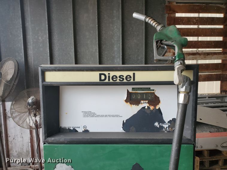 image for item EY9593 1992 Smith fuel tank