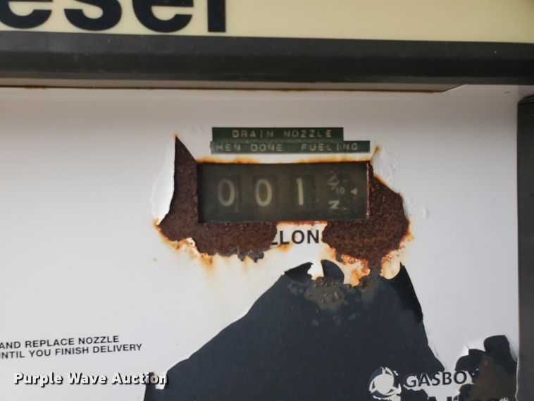 image for item EY9593 1992 Smith fuel tank