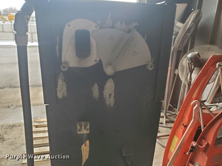 image for item EY9593 1992 Smith fuel tank