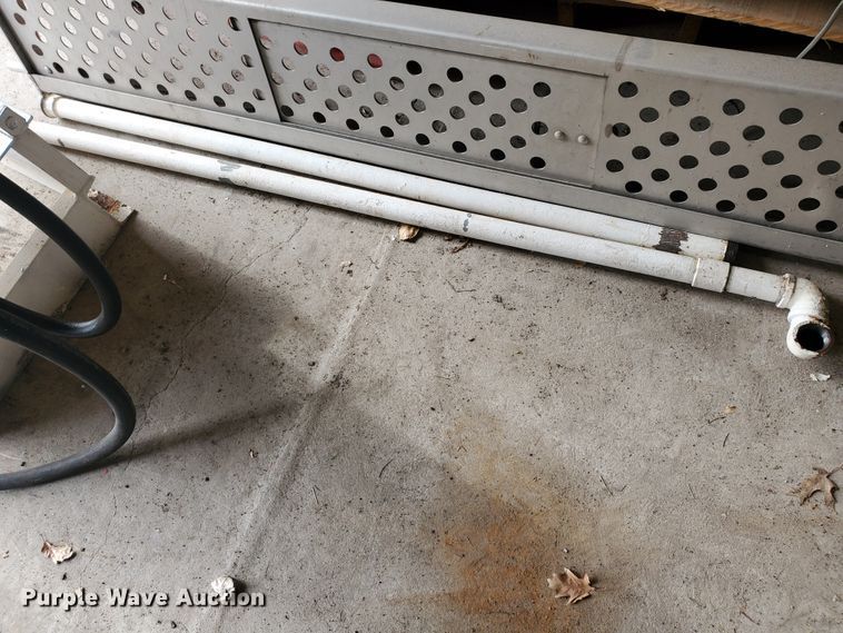 image for item EY9593 1992 Smith fuel tank