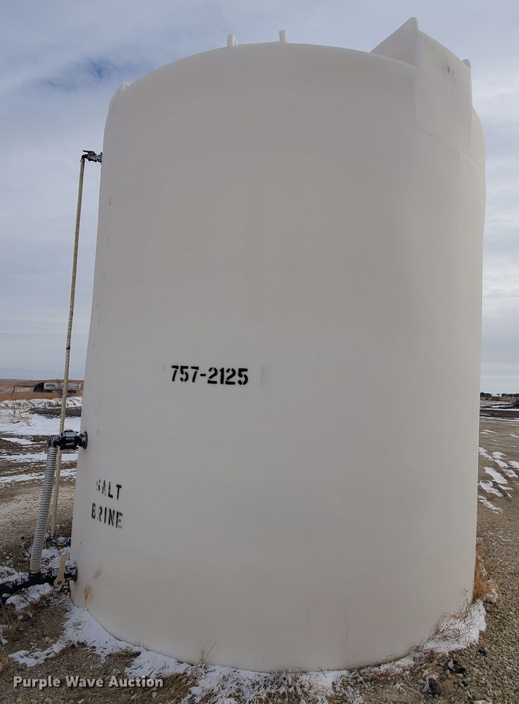 image for item EY9601 2005 Varitech SII5330 salt brine storage tank