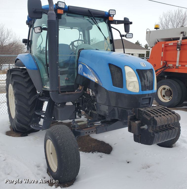 image for item EY9659 2009 New Holland T6020  tractor