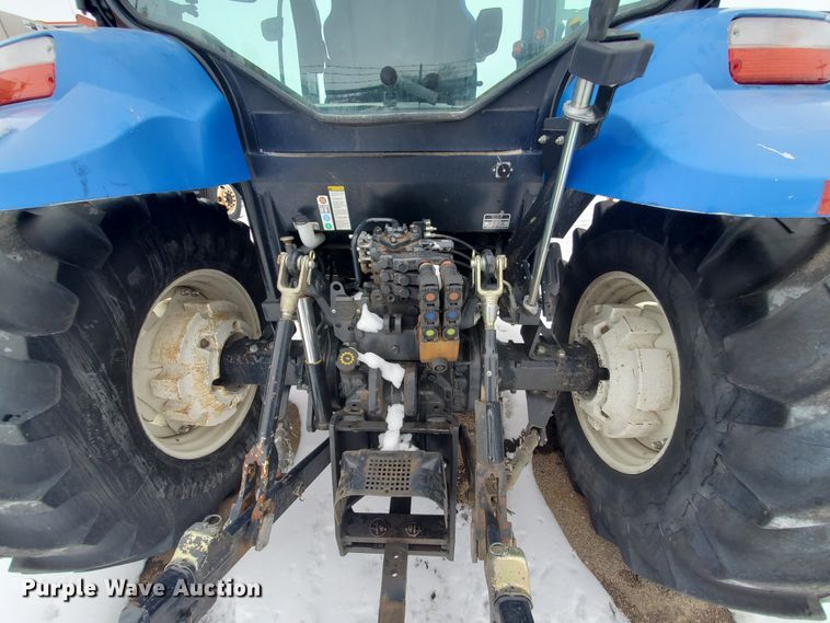 image for item EY9659 2009 New Holland T6020  tractor