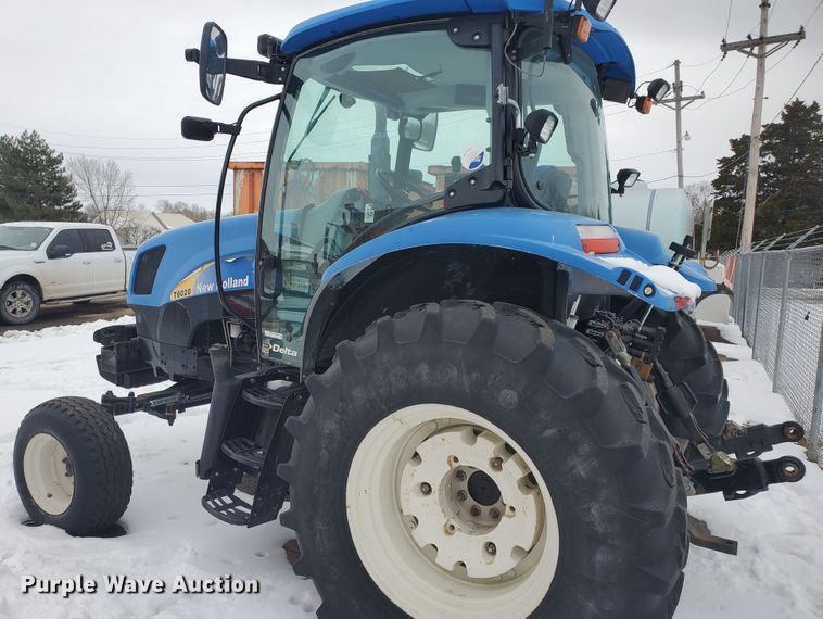 image for item EY9659 2009 New Holland T6020  tractor