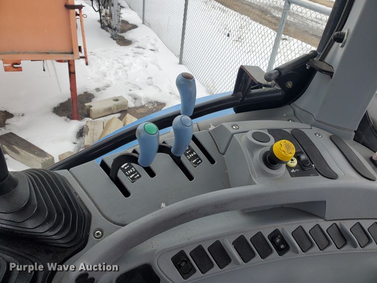 image for item EY9659 2009 New Holland T6020  tractor