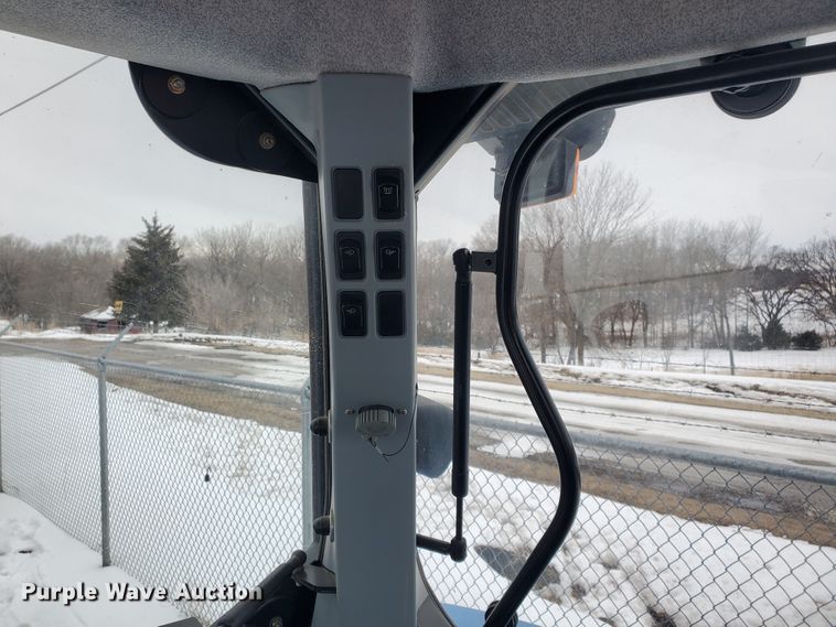 image for item EY9659 2009 New Holland T6020  tractor