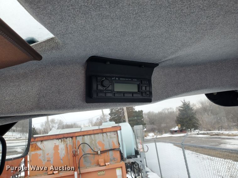 image for item EY9659 2009 New Holland T6020  tractor