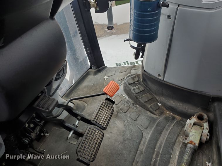 image for item EY9659 2009 New Holland T6020  tractor