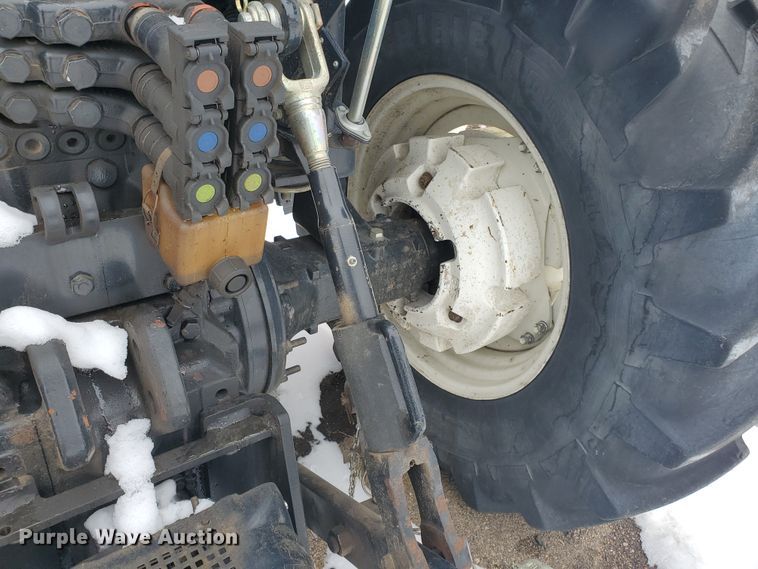 image for item EY9659 2009 New Holland T6020  tractor