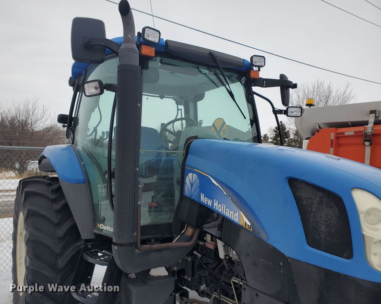 image for item EY9659 2009 New Holland T6020  tractor
