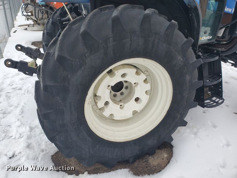 image for item EY9659 2009 New Holland T6020  tractor