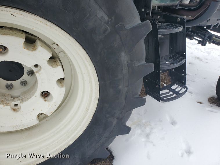 image for item EY9659 2009 New Holland T6020  tractor