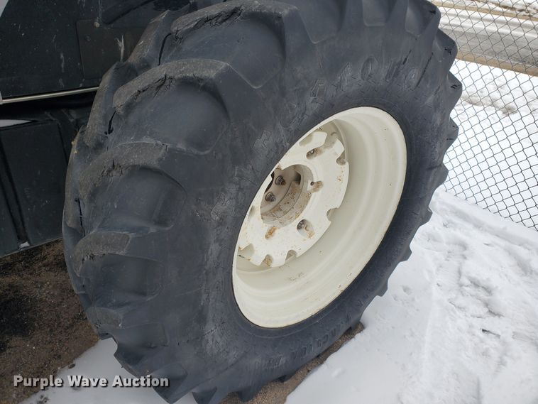 image for item EY9659 2009 New Holland T6020  tractor