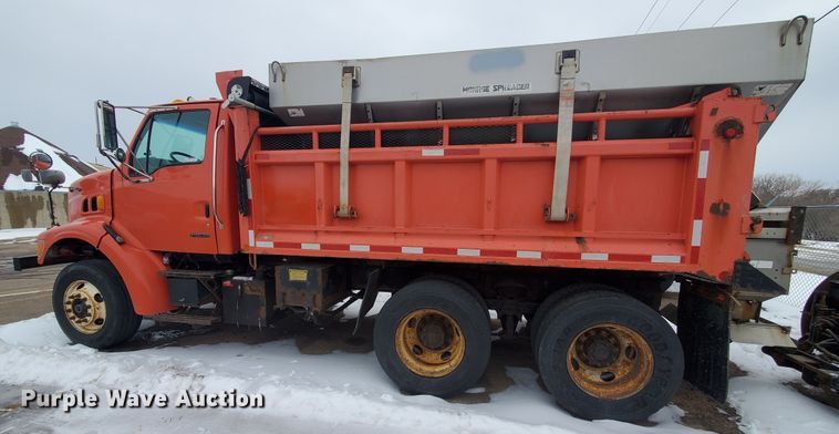 image for item EY9660 2003 Sterling LT7501  dump truck