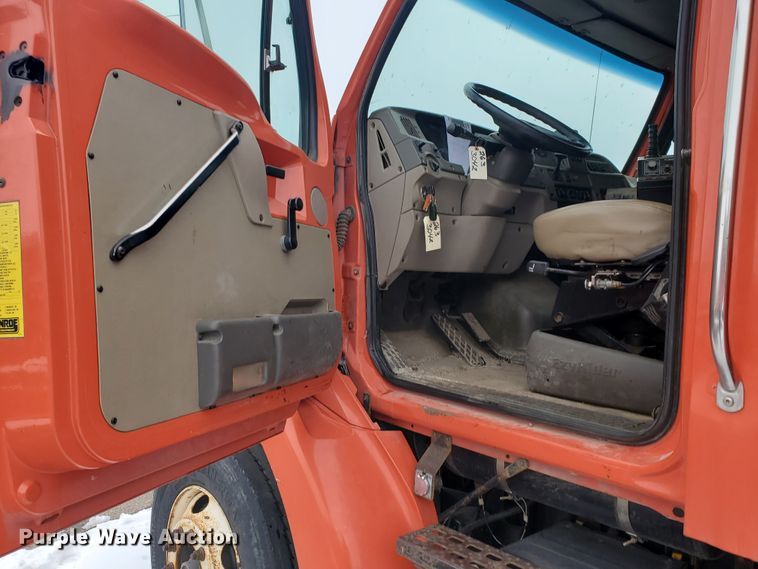 image for item EY9660 2003 Sterling LT7501  dump truck