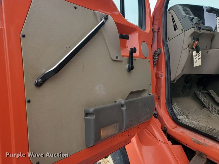 image for item EY9660 2003 Sterling LT7501  dump truck