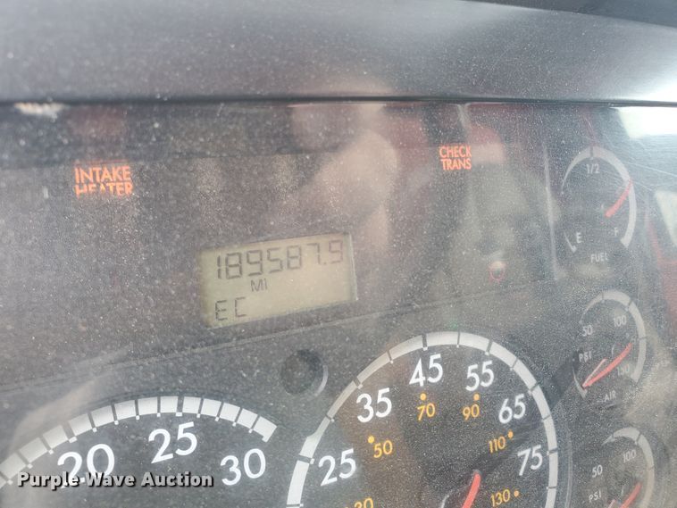 image for item EY9660 2003 Sterling LT7501  dump truck