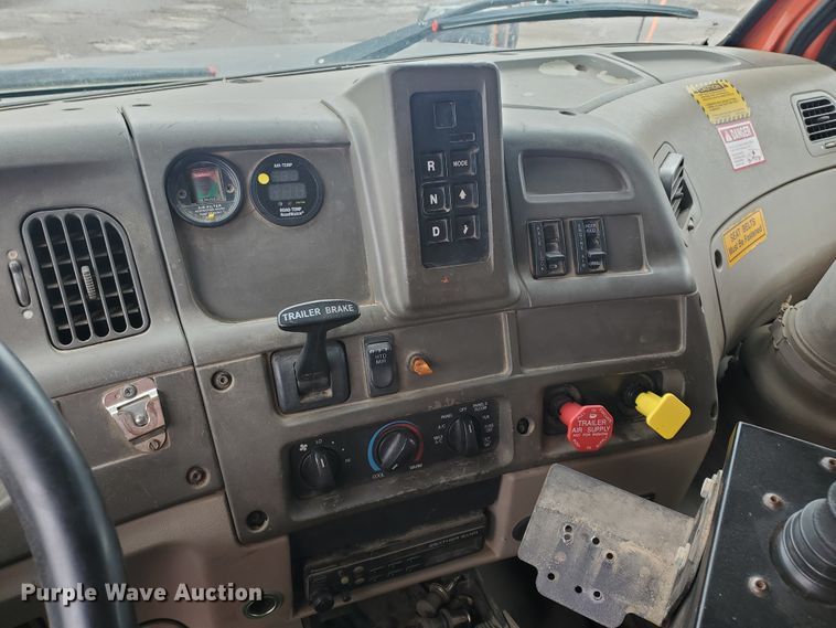 image for item EY9660 2003 Sterling LT7501  dump truck