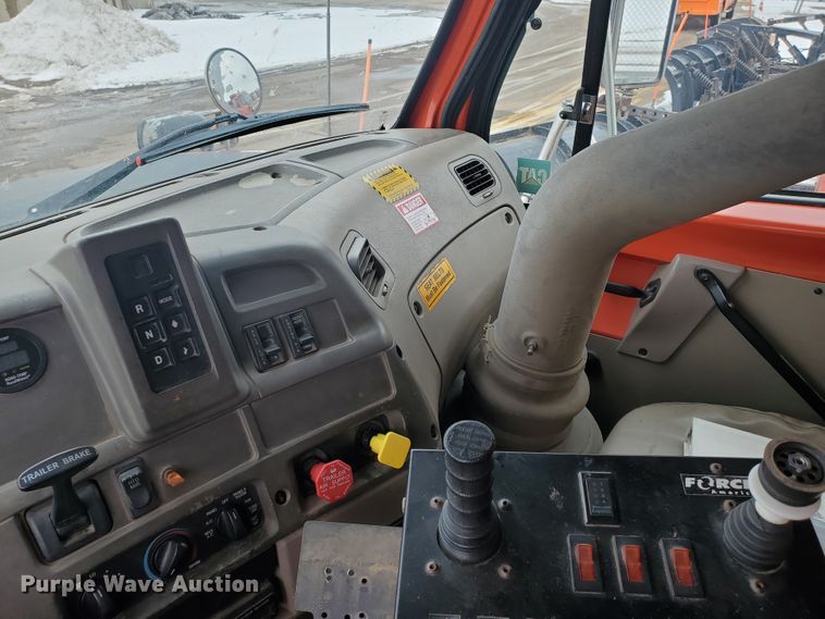 image for item EY9660 2003 Sterling LT7501  dump truck