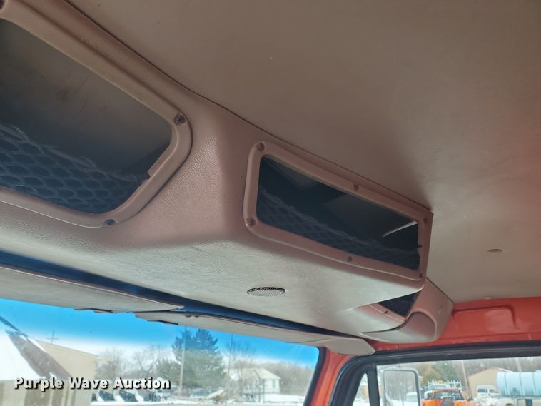 image for item EY9660 2003 Sterling LT7501  dump truck