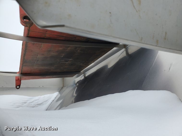 image for item EY9660 2003 Sterling LT7501  dump truck