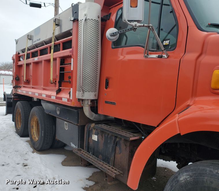 image for item EY9660 2003 Sterling LT7501  dump truck