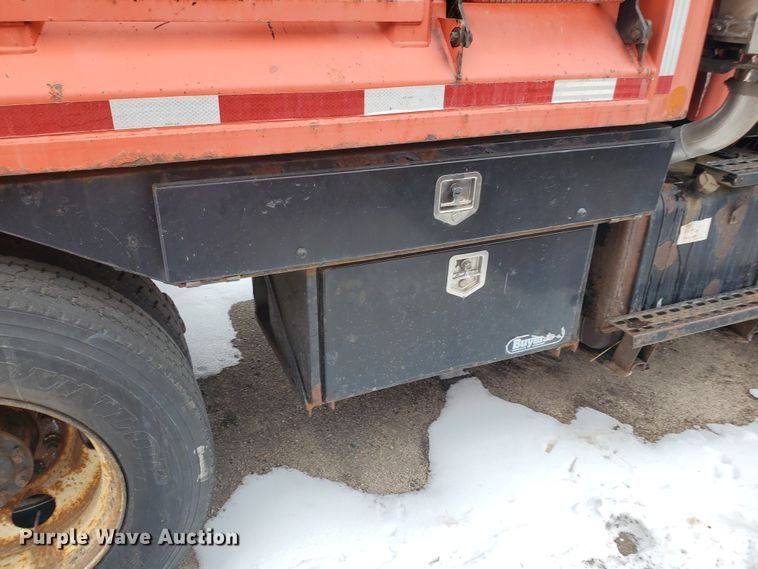 image for item EY9660 2003 Sterling LT7501  dump truck