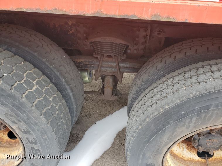 image for item EY9660 2003 Sterling LT7501  dump truck