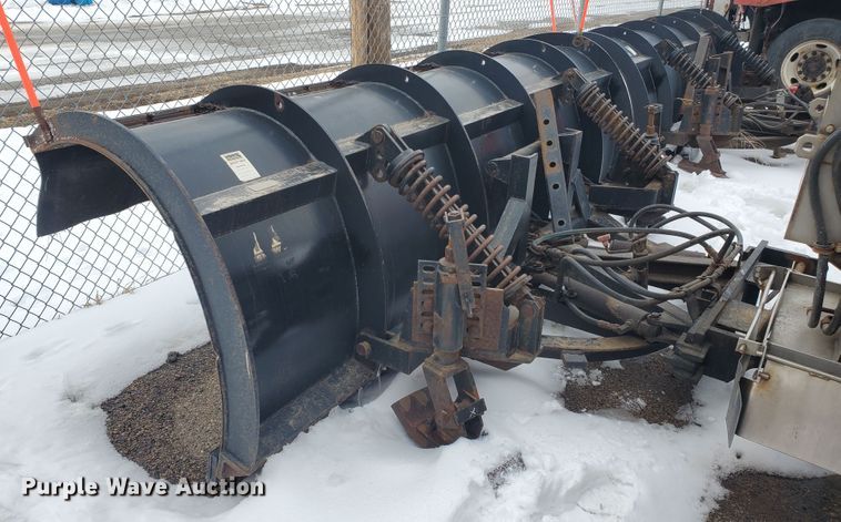 image for item EY9660 2003 Sterling LT7501  dump truck