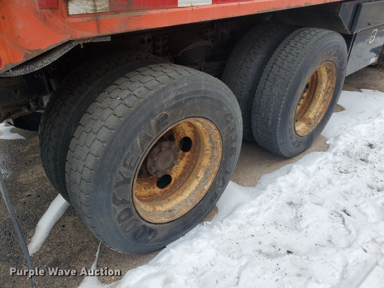 image for item EY9660 2003 Sterling LT7501  dump truck