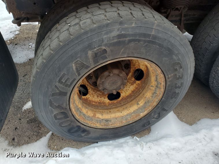 image for item EY9660 2003 Sterling LT7501  dump truck